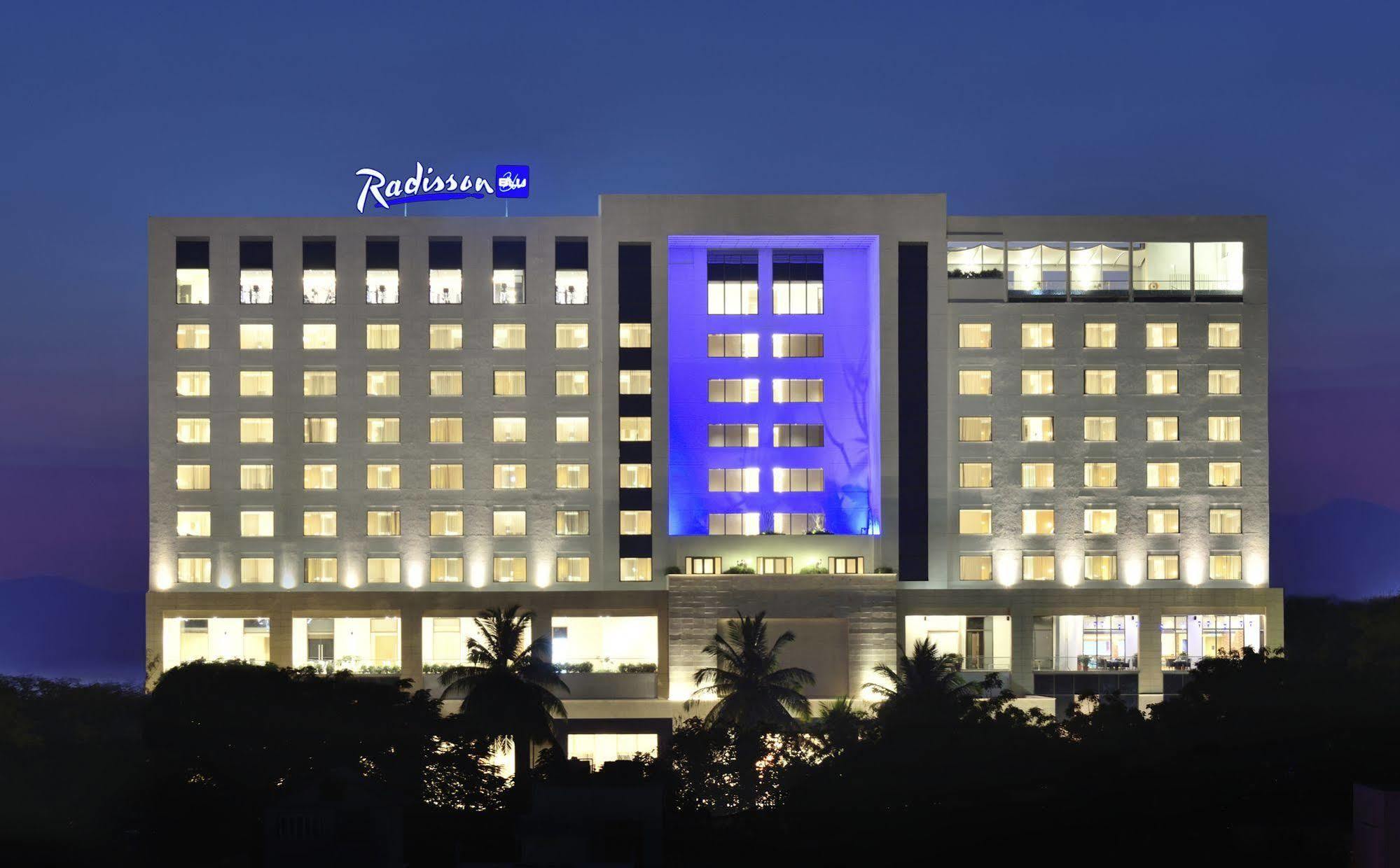 Отель Radisson Blu Коимбатур Экстерьер фото